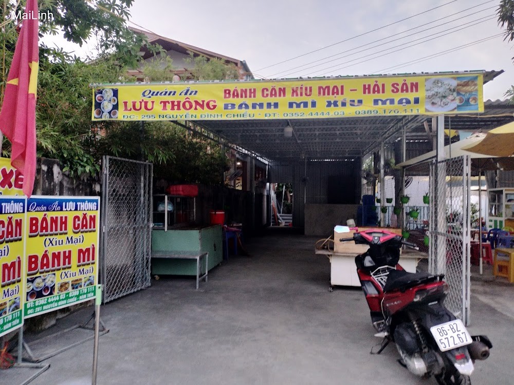 Bánh Căn Xíu Mại Hàm Tiến - nổi tiếng với nước chấm xíu mại béo ngậy
