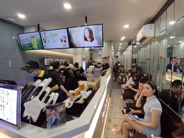 Logo và phong cách tươi sáng của TocoToco tại Phan Thiết