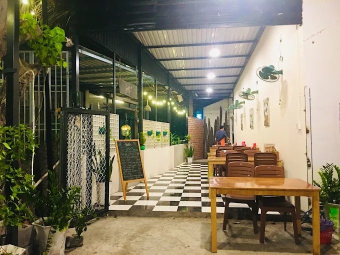 Món chay trình bày tinh tế tại VEGAN SATTVIK với nguyên liệu hữu cơ