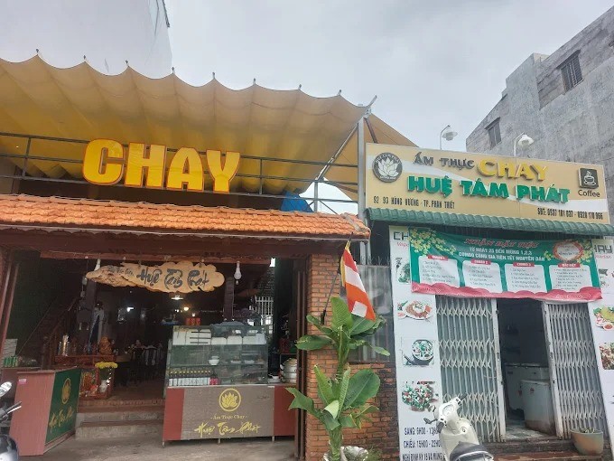 Món mì Quảng chay tại Huệ Tâm Phát với bát mì thơm ngon