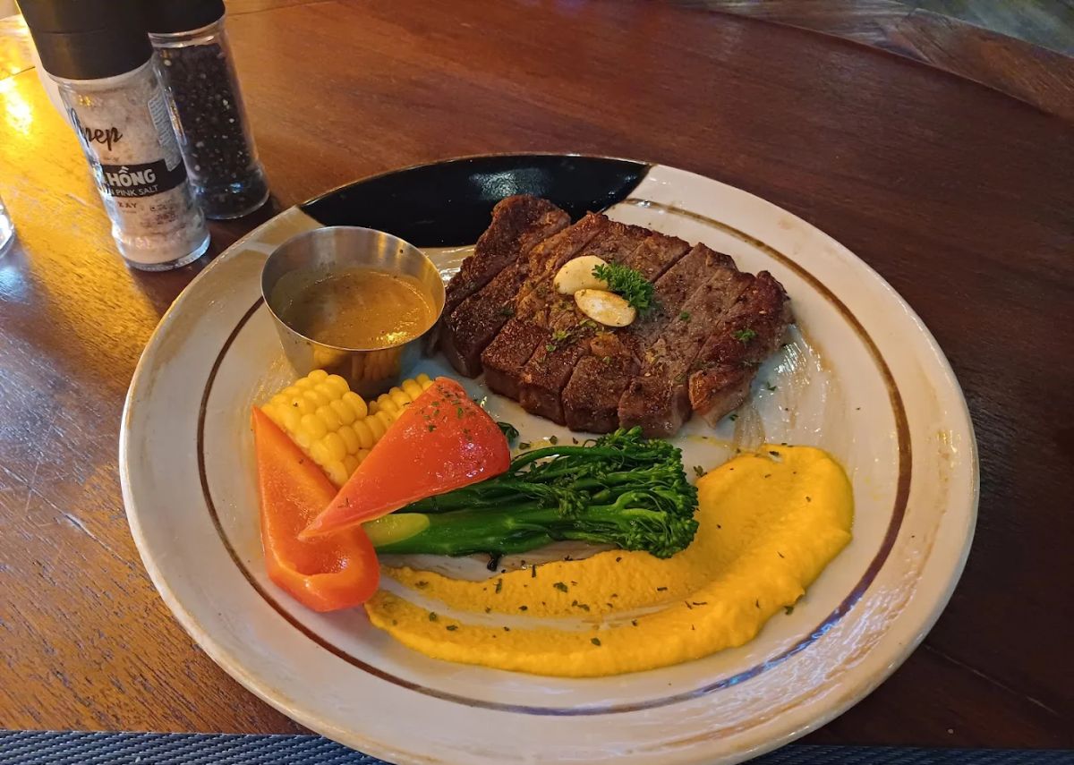 DOM Bistro Đà Nẵng